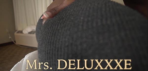  Mrs DeLuXXXe spreading, dildo fucking, teasing, twerking, fucking, squirting and bending her round massive 57 inch ass over for you to see!               FULL CLIP AT CLIPS4SALE STORE 134223